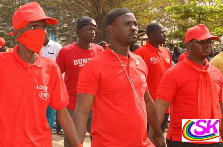 Retenus sur les salaires des enseignants grévistes