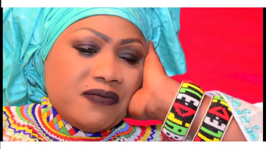 &nbsp;&raquo;Plus un autre martyr dans notre pays&nbsp;&raquo;réplique Naini Diabaté à Salif Keita