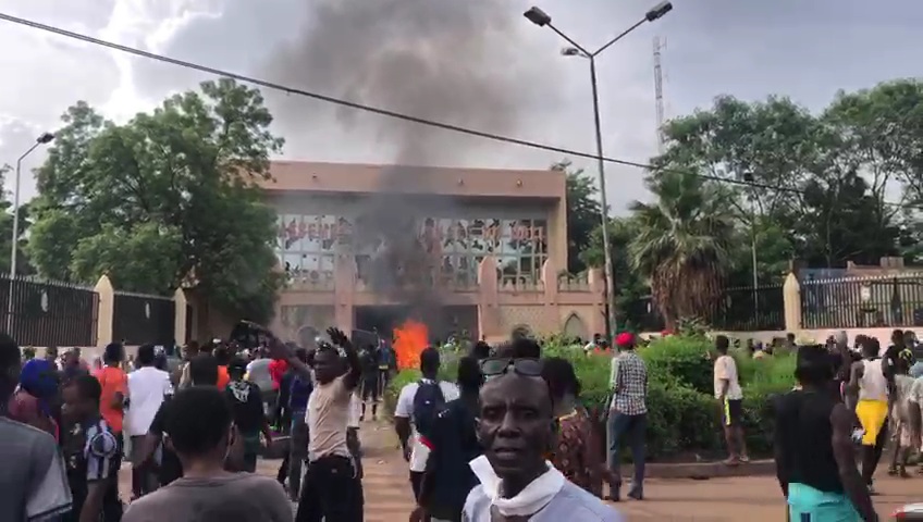 Crise socio-politique: Désobéissance extrême et pillage à Bamako