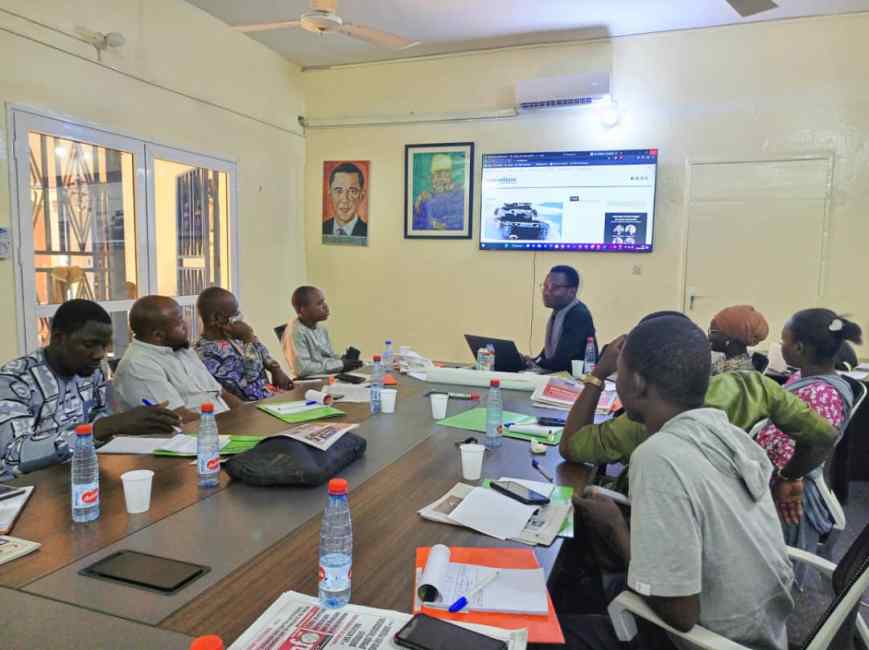 PROJET YOUNG FIGHT FAKE NEWS: DONIBLOG OUTILLE LES JEUNES CONTRE LA DÉSINFORMATION