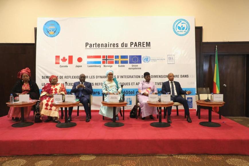 PROCESSUS ÉLECTORAUX: DES DÉBATS CENTRÉS SUR LA PRISE EN COMPTE DU GENRE