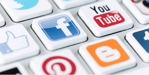 INFLUENCEURS ET TIKTOKEURS