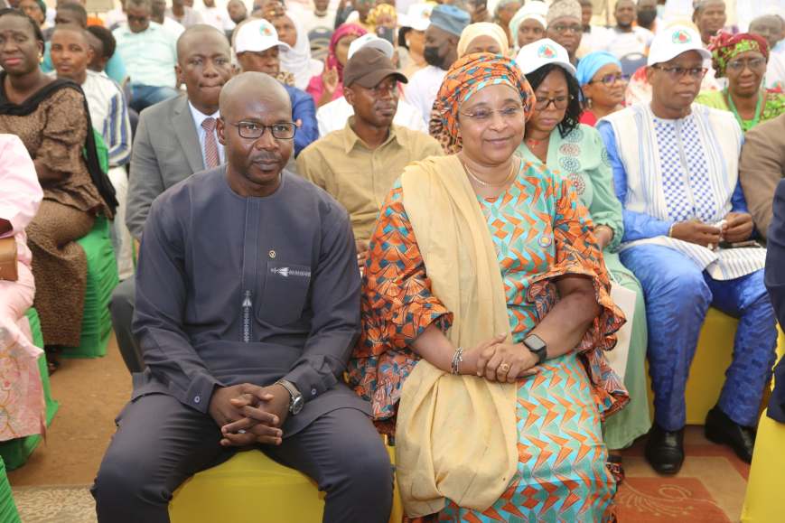 𝐉𝐨𝐮𝐫𝐧𝐞́𝐞 𝐌𝐨𝐧𝐝𝐢𝐚𝐥𝐞 𝐝𝐮 𝐝𝐨𝐧𝐧𝐞𝐮𝐫 𝐝𝐞 𝐬𝐚𝐧𝐠