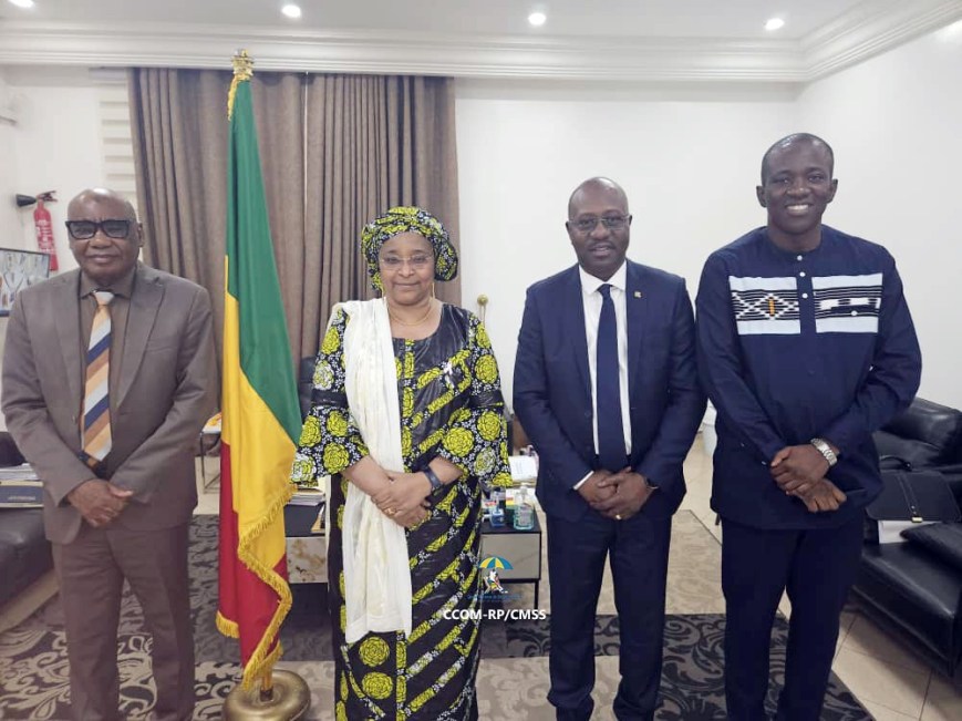 AUDIENCE : Le nouveau représentant de l’AISS reçu par le ministre Assa Badiallo Touré