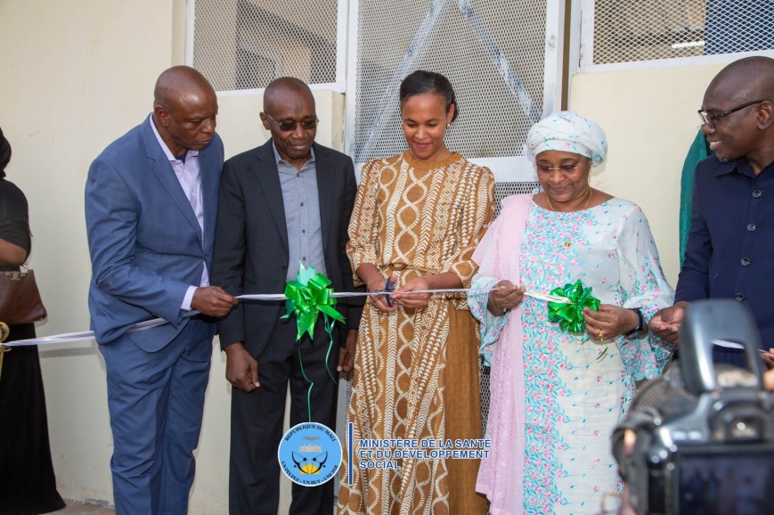 𝐑EMISE DE TROIS NOUVELLES CENTRALES D’OXYGÈNE MÉDICAL: U𝐧 𝐩𝐚𝐬 𝐝𝐞́𝐜𝐢𝐬𝐢𝐟 𝐩𝐨𝐮𝐫 𝐥𝐞 𝐬𝐲𝐬𝐭𝐞̀𝐦𝐞 𝐝𝐞 𝐬𝐚𝐧𝐭𝐞́ 𝐦𝐚𝐥𝐢𝐞𝐧