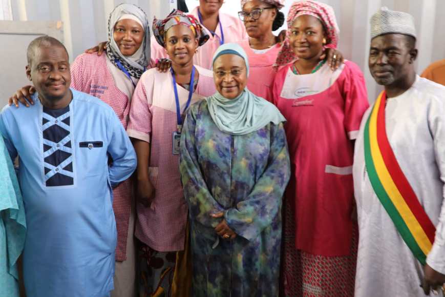 𝐕ISITE INOPINÉE DANS DEUX CSREF DU DISTRICT DE BAMAKO : L𝐞 𝐌𝐢𝐧𝐢𝐬𝐭𝐫𝐞 𝐝𝐞 𝐥𝐚 𝐒𝐚𝐧𝐭𝐞́ 𝐬’𝐞𝐧𝐪𝐮𝐢𝐞𝐫𝐭 𝐝𝐞𝐬 𝐜𝐨𝐧𝐝𝐢𝐭𝐢𝐨𝐧𝐬 𝐝𝐞 𝐩𝐫𝐢𝐬𝐞 𝐞𝐧 𝐜𝐡𝐚𝐫𝐠𝐞