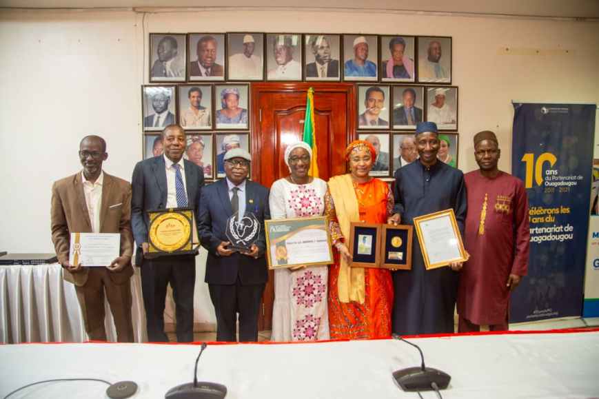 𝐃ISTINCTIONS INTERNATIONALES : L𝐞 𝐌𝐚𝐥𝐢 𝐜𝐞́𝐥𝐞̀𝐛𝐫𝐞 𝐥&rsquo;𝐞𝐱𝐜𝐞𝐥𝐥𝐞𝐧𝐜𝐞 𝐝𝐞 𝐬𝐞𝐬 𝐜𝐡𝐞𝐫𝐜𝐡𝐞𝐮𝐫𝐬 𝐞𝐧 𝐬𝐚𝐧𝐭𝐞́
